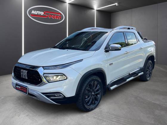 FIAT TORO 2.0 16V TURBO DIESEL RANCH 4WD AT9 FIAT TORO 2.0 16V TURBO DIESEL RANCH 4WD AT9